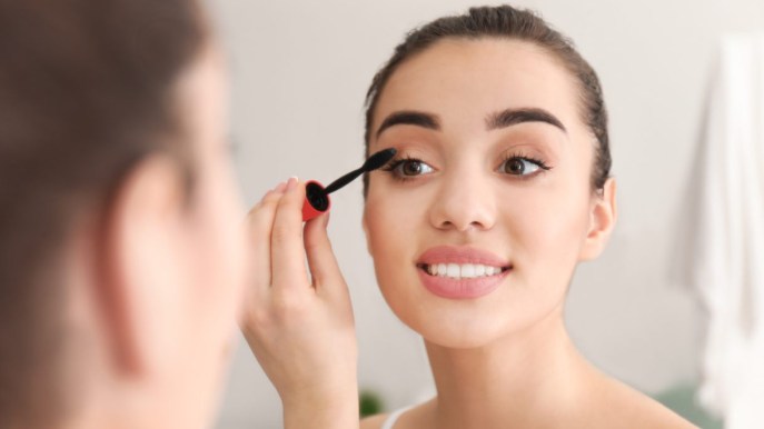 Come applicare il mascara in modo perfetto: consigli ed errori da evitare