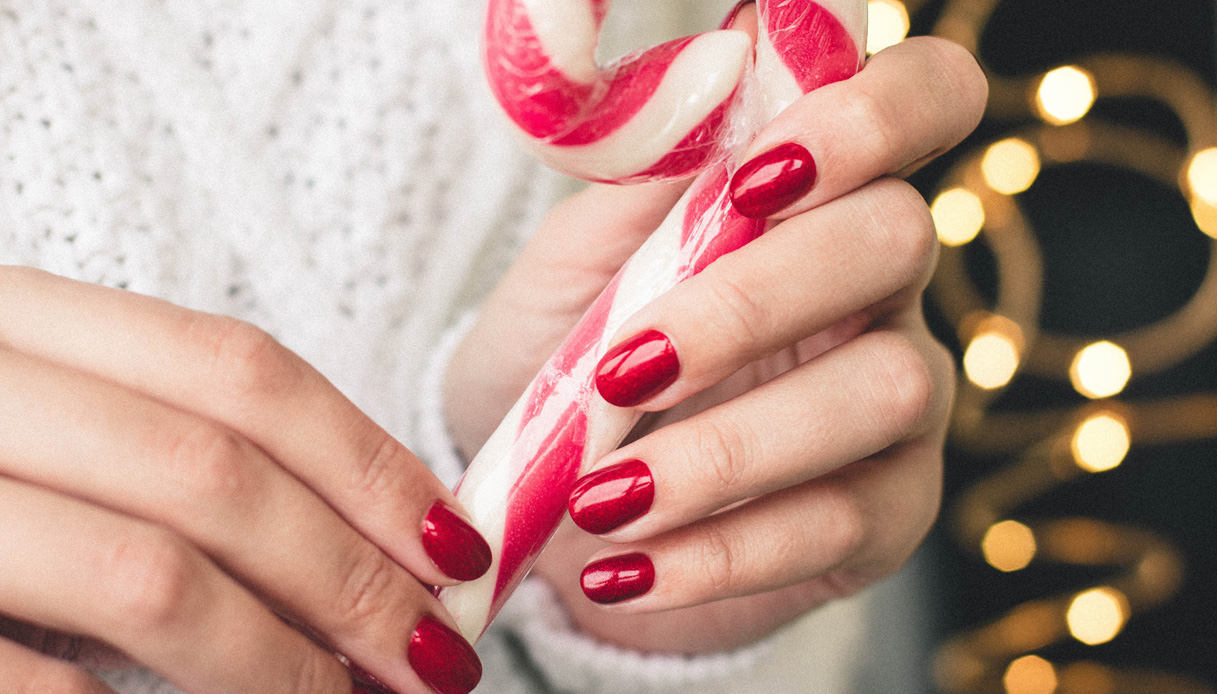 unghie rosse glitter natale