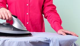 Come stirare una camicia: la guida passo passo