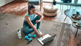 Fitness domestico: come tenersi in forma senza andare in palestra
