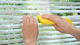 Il metodo giusto per pulire persiane e tapparelle