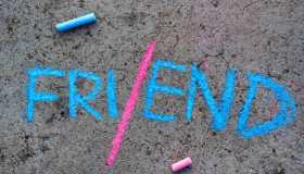 Come affrontare la fine di un’amicizia