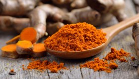 Conoscere la curcuma: proprietà e controindicazioni