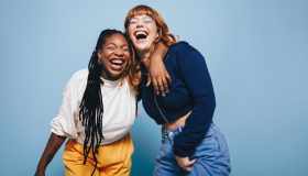 Perché ridere fa dimagrire