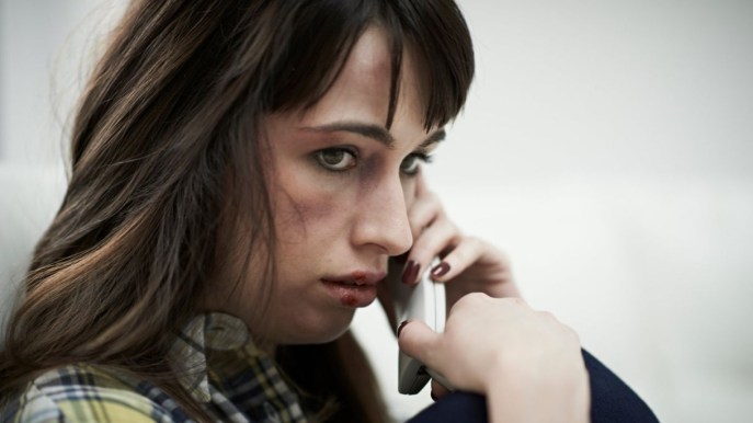 Violenza nella coppia: come riconoscere i campanelli d’allarme e cosa fare