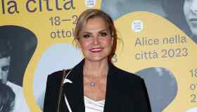 Tutti i look di Simona Ventura: dagli esordi a oggi