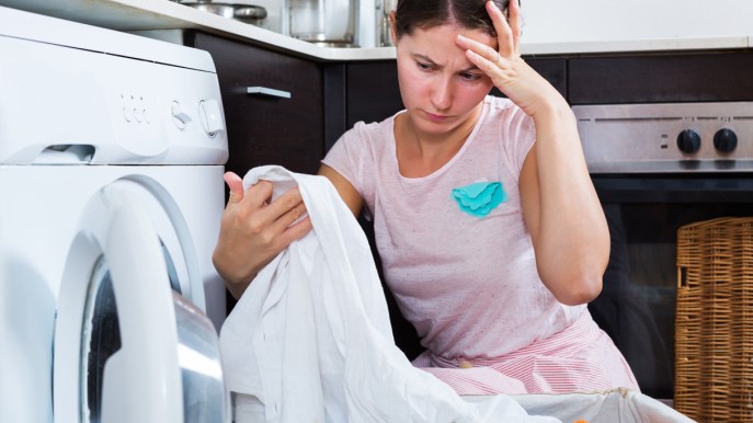 Come rimuovere le macchie di muffa dai tessuti