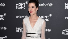 Charlotte Casiraghi, fuga con Dimitri Rassam ai Caraibi. E spunta un pancino sospetto