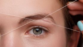 Come usare il filo arabo per la depilazione del viso