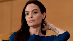 Angelina Jolie in guerra contro Brad Pitt: “Vuole uccidere ogni rapporto con i figli”