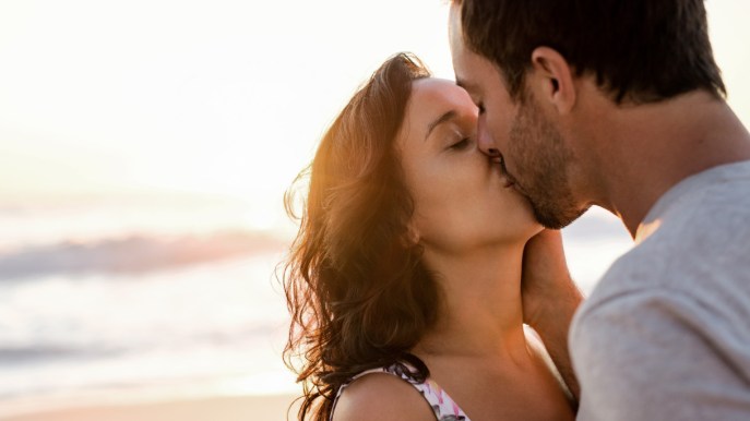 Qual è il motivo per cui ci baciamo con gli occhi chiusi?