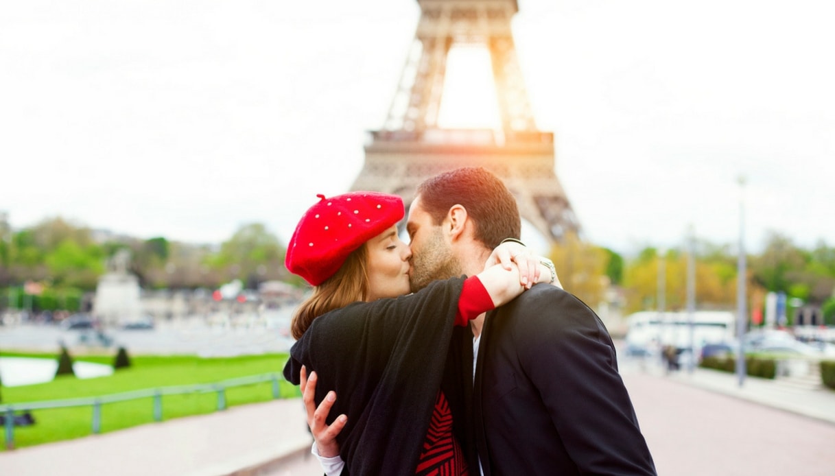 Bacio alla francese: guida minima per romantici alle prime armi