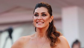 Elisa Isoardi svela con chi si sposerà e si scatena su Instagram con la zia