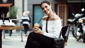 10 cose che (forse) non sai di Beatrice Valli: la neomamma più cool del momento