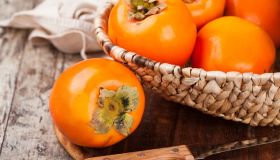 Cachi: proprietà, benefici, consigli e controindicazioni