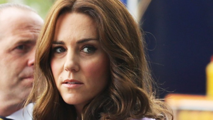 William deluso da Harry per una foto di Diana: Kate Middleton lo appoggia