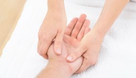 Riflessologia della mano: benefici, autotrattamento e punti