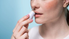 Labbra screpolate: ecco come curarle per averle in salute e bellissime