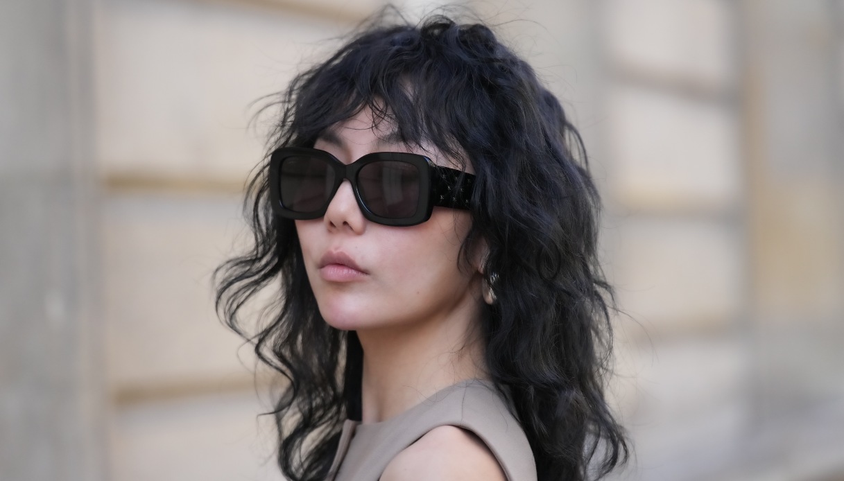 Tutto su come esaltare e portare i capelli neri