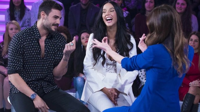 Francesco Monte e Paola Di Benedetto innamorati a Verissimo