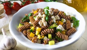 “L’apericena non esiste”, come dimagrire senza rinunciare a cocktail e ristoranti