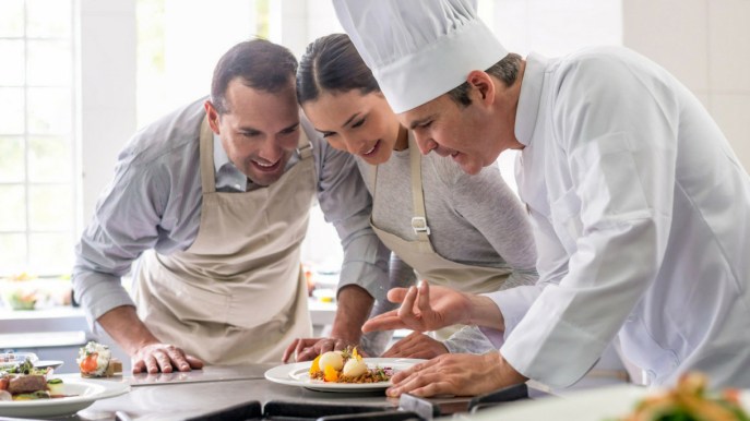 Regali per gli amanti della cucina: come conquistarli