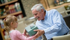 Regali per i nonni: idee per non sbagliare mai
