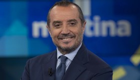Franco Di Mare sostituito a Uno Mattina Estate. Lui si dedica alla fidanzata