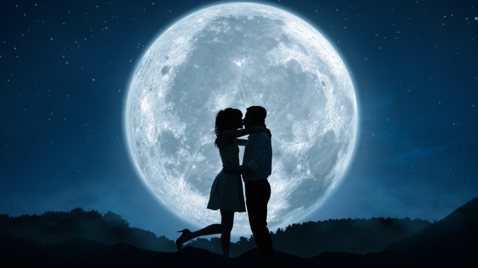 Luna dei fiori, il plenilunio di maggio influenza la tua vita