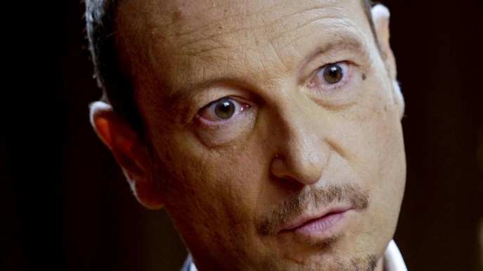 Frizzi, il ricordo commosso di Amadeus su Instagram: “Mi viene in mente il suo sorriso”