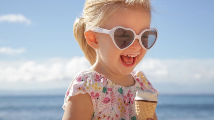 Alimentazione dei bambini in vacanza: cosa dice la pediatra