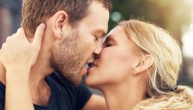 Quante volte fare l’amore per essere felici e appagate ad ogni età