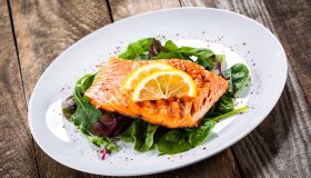 Dieta con salmone, dimagrisci con i preziosi omega 3 e vitamina D