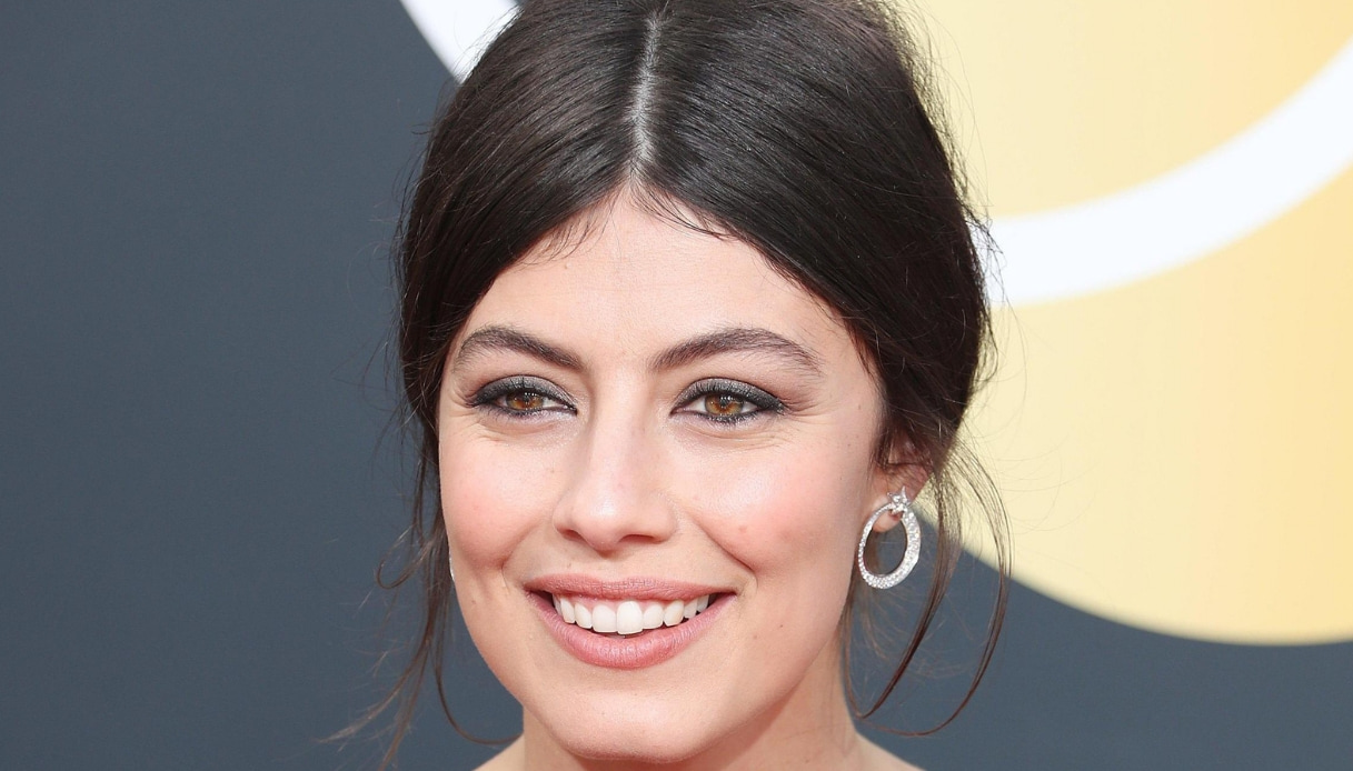 Alessandra Mastronardi sposa Ross McCall: nozze segrete