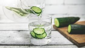 Dieta per sgonfiarsi in un giorno: cosa mangiare ed esempio di menu