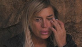 Lory Del Santo parla del figlio Devin: “Ha versato tutte le sue lacrime per Loren”