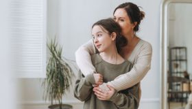 Pre-adolescenza, tutti i cambiamenti e come affrontarli: i consigli della psicologa