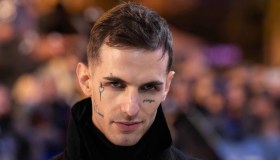 Achille Lauro risponde alle accuse di Striscia: “Sono un buon esempio”