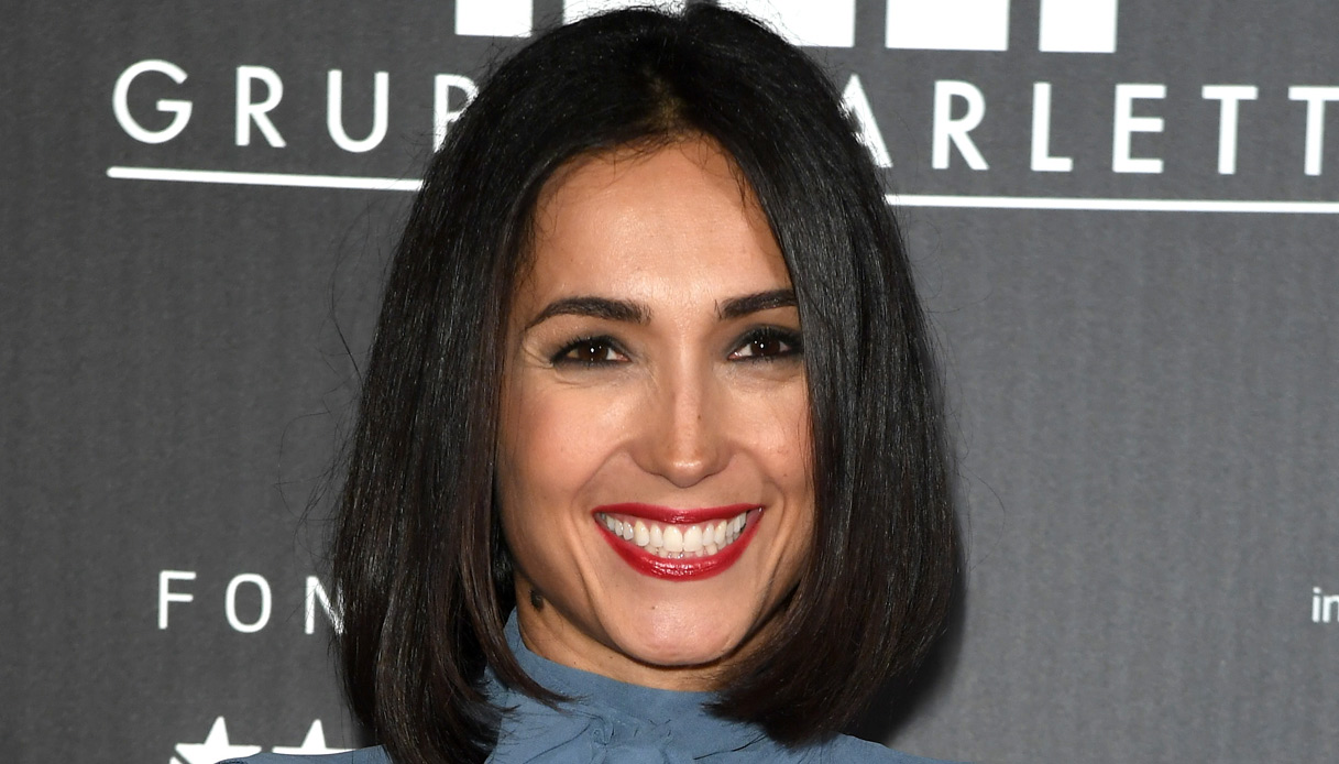 Caterina Balivo incanta con l’abito da sogno. Le preoccupazioni di Guido Maria Brera