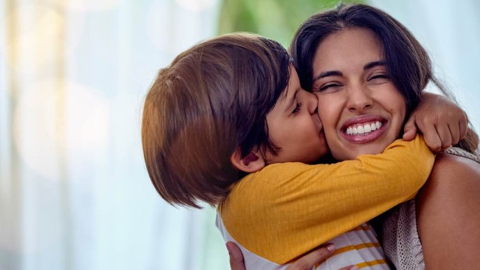 I tuoi figli non hanno bisogno di una madre perfetta, ma di una madre felice