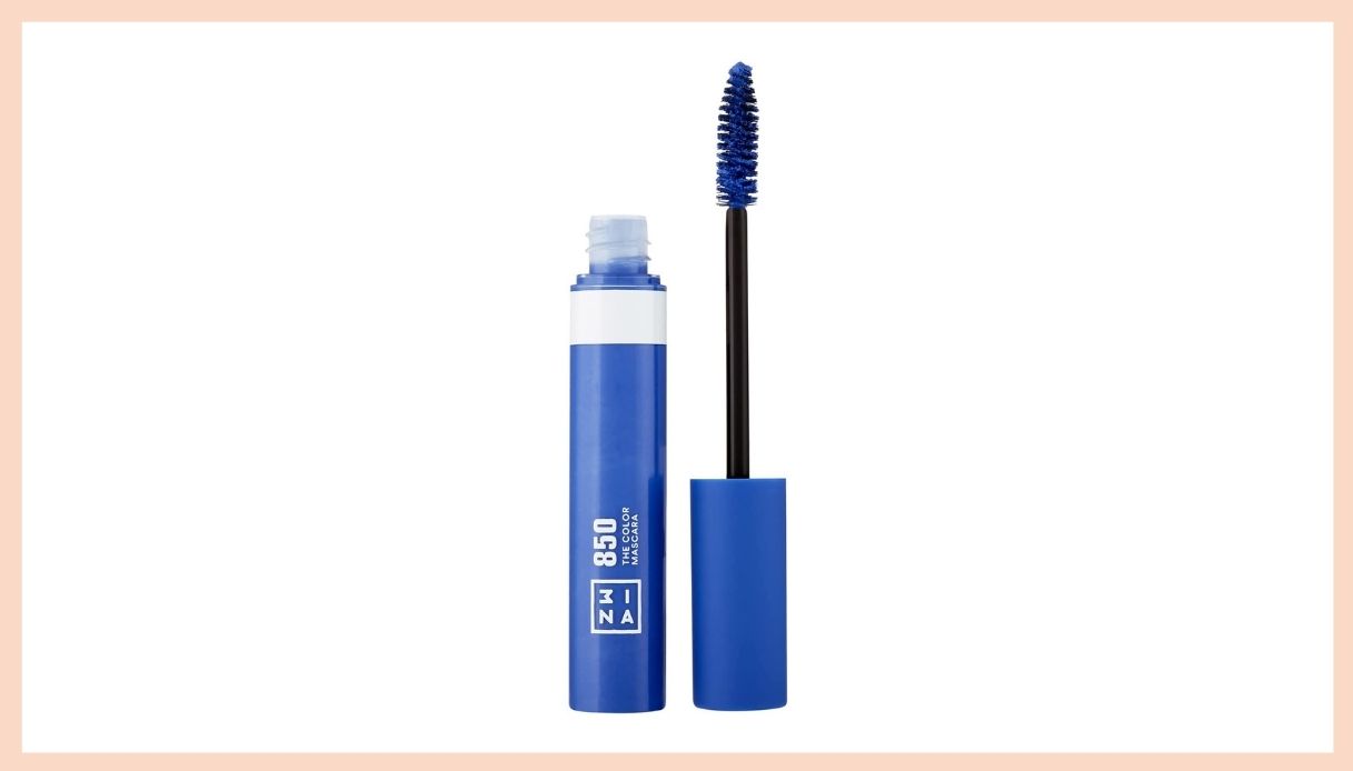 mascara blu
