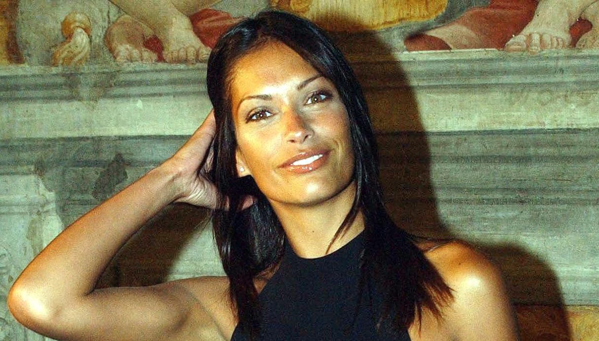 A casa di Fernanda Lessa: classic chic, con una libreria stupenda