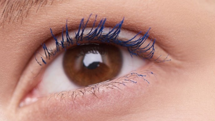 Sguardo magnetico e multicolor con il mascara colorato: ecco i migliori da provare