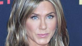 Jennifer Aniston parla del tradimento di Brad Pitt con la Jolie: “Colpita da pugnalata al cuore”
