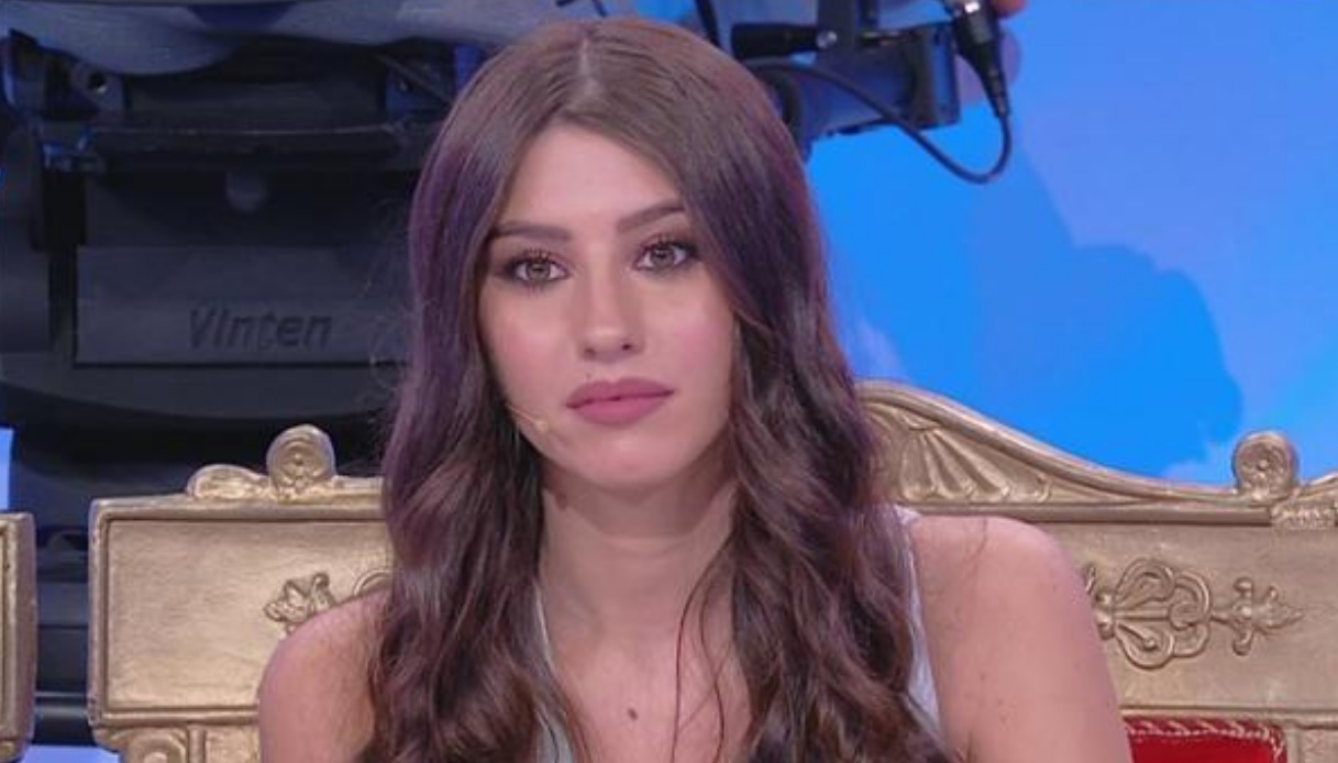 U&D, la scelta di Angela Nasti: il corteggiatore in lacrime e gaffe di Tina e Maria