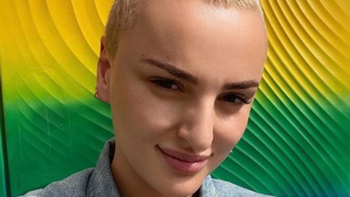 Arisa con l’apparecchio su Instagram: “Sorridi e ama te stesso”