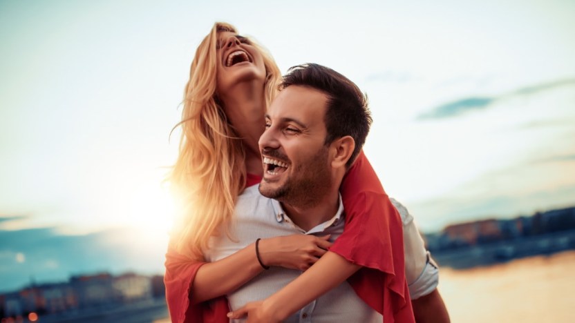 Attrazione fisica: 5 segnali che sei irresistibile per lui