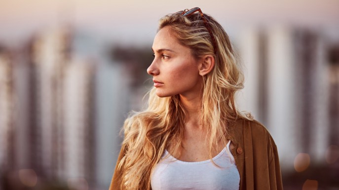 Ogni donna coraggiosa nasconde una storia. Non lasciare che gli altri la giudichino