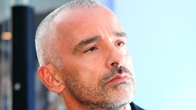 Eros Ramazzotti ferma il tour, l’annuncio su Instagram: “Mi opererò alle corde vocali”
