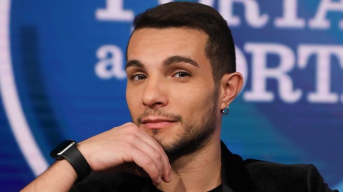 La parabola di Marco Carta: dal trionfo di Amici all’arresto per furto